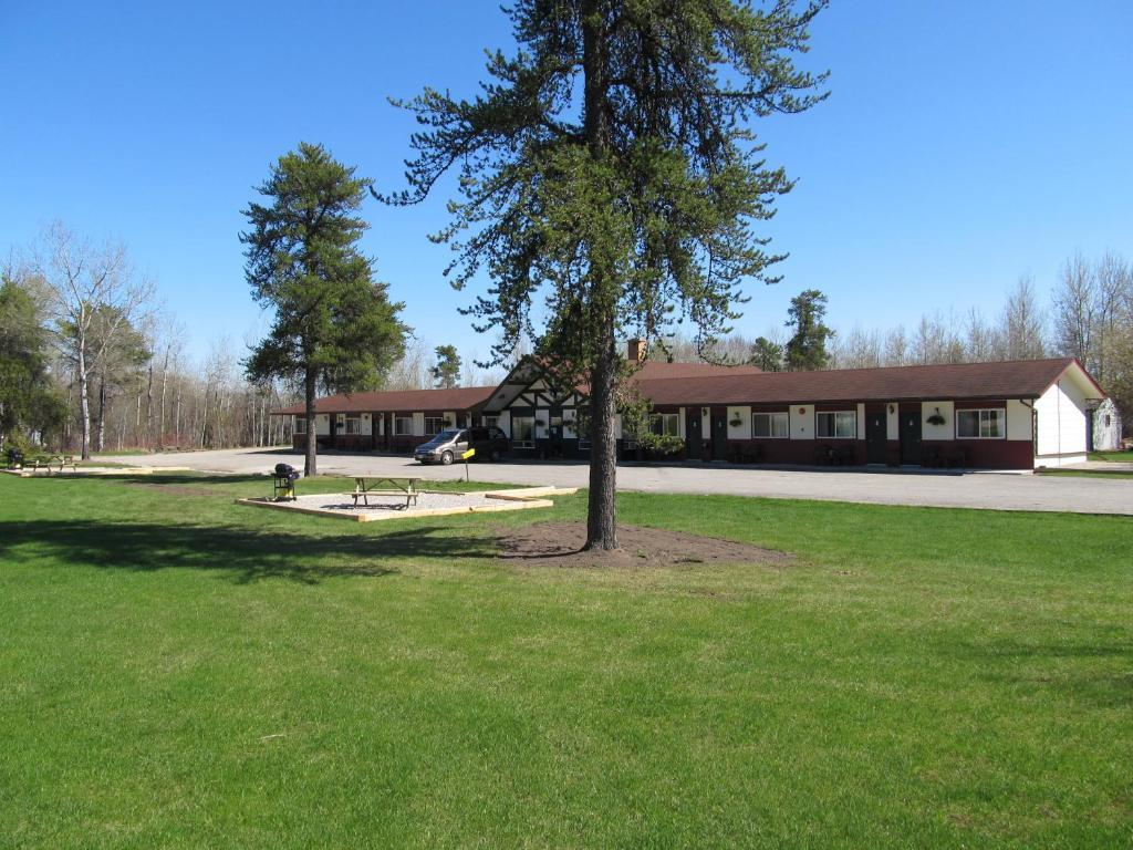 Hide Away Inn Dryden Exterior foto